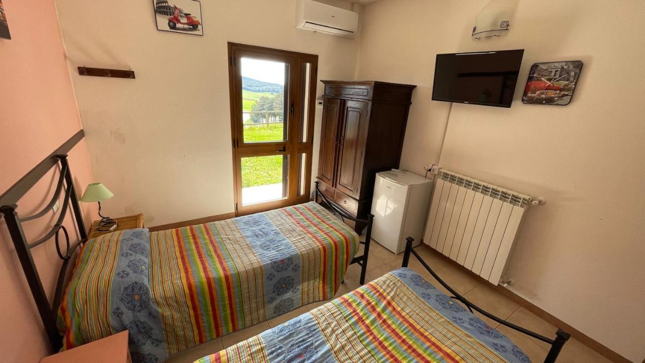 Agriturismo Da Pietro Pomarance Esterno foto