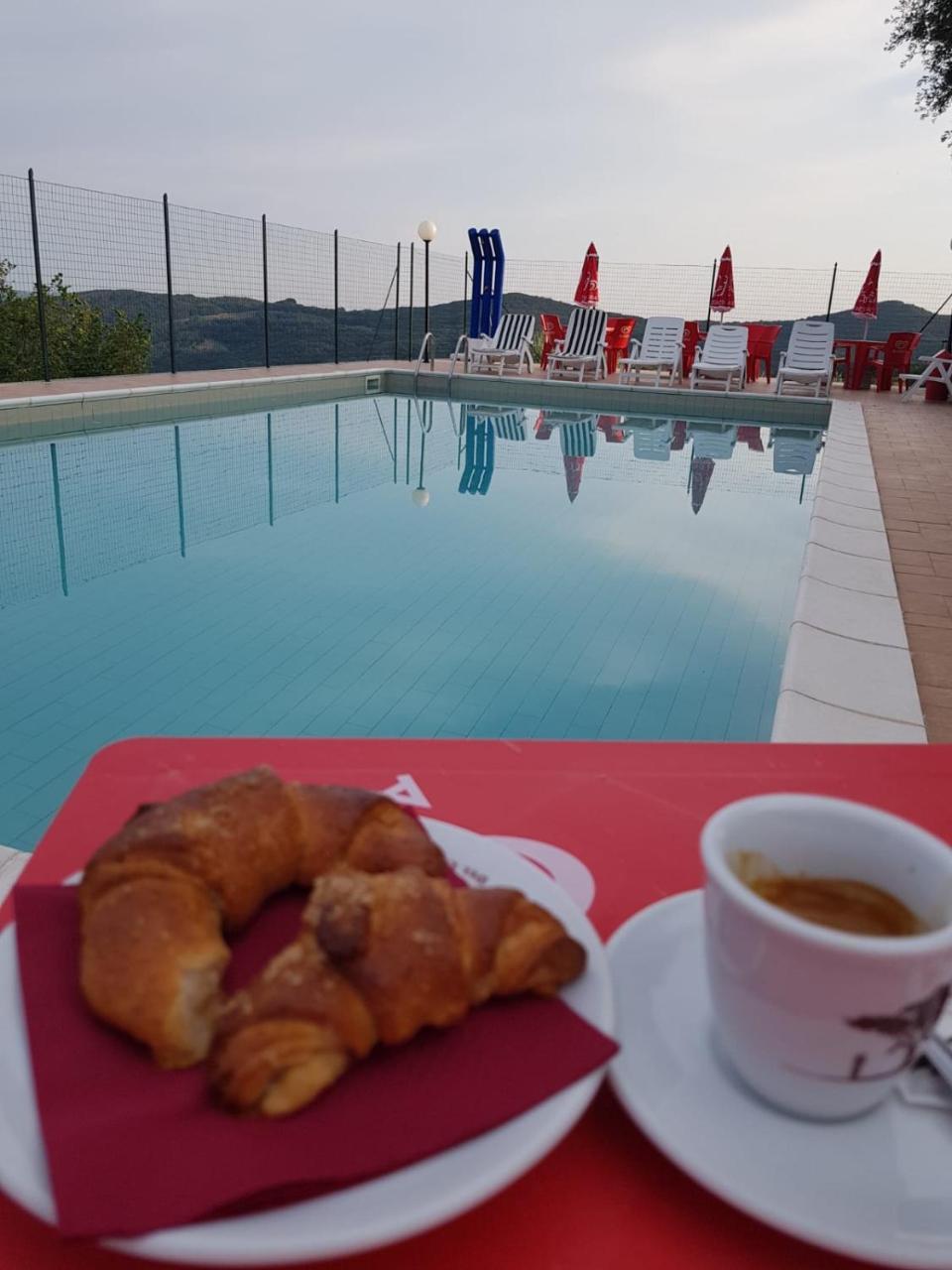 Agriturismo Da Pietro Pomarance Esterno foto